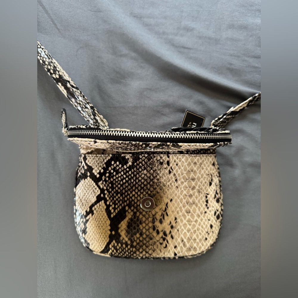 Nicole Miller Shoulder Bag - Picture 8 of 9